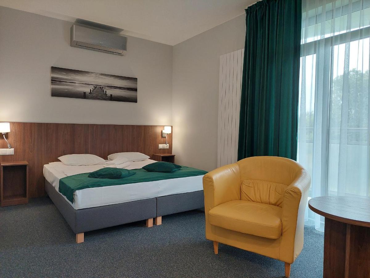 Eurohotel Baniocha Exteriör bild